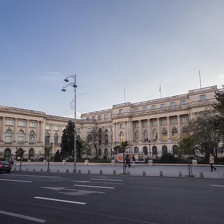 Apartment Royal Atheneum By Citylife Suites